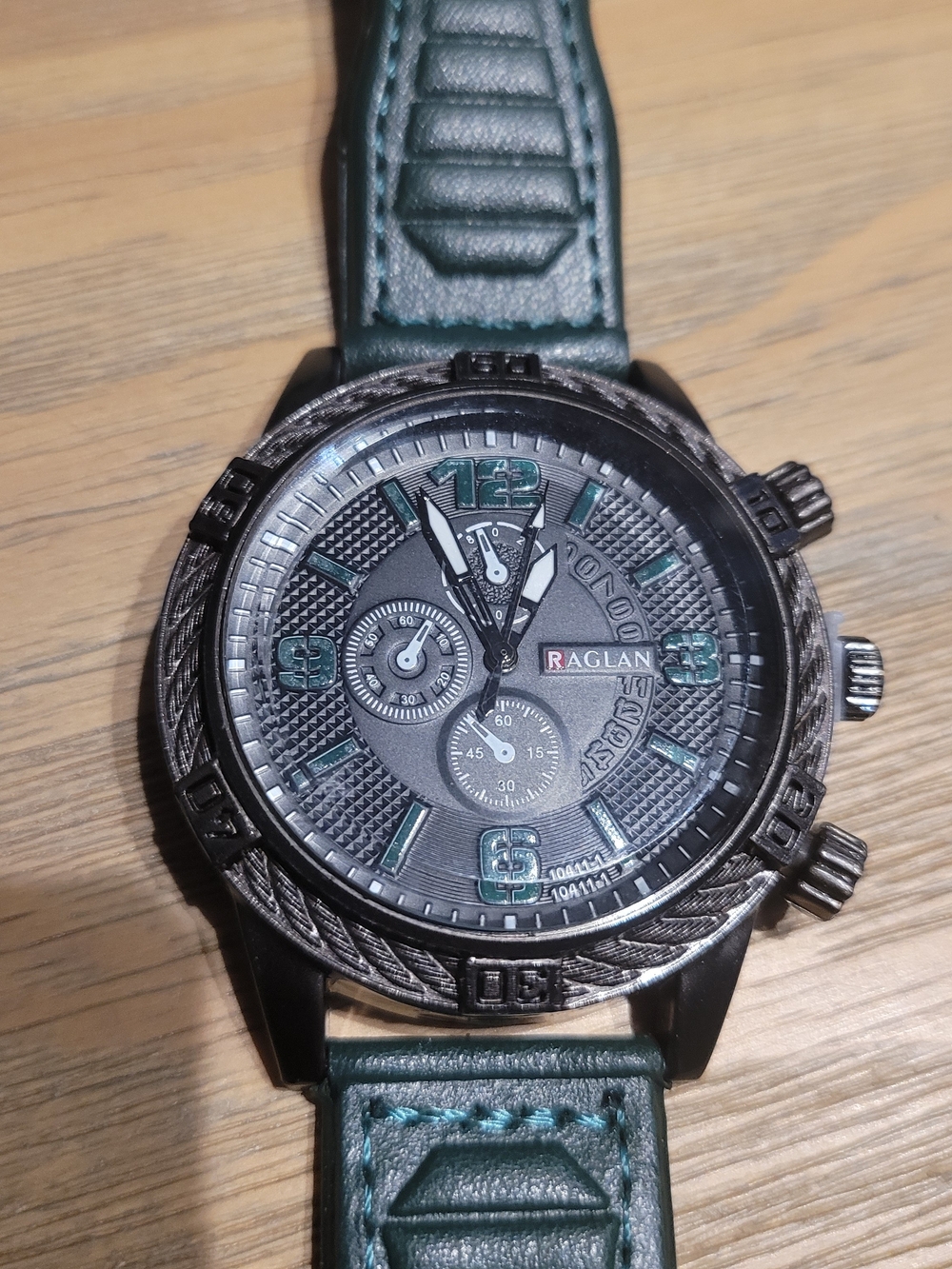 RAGLAN Men's Green Accent Chronograph Watch